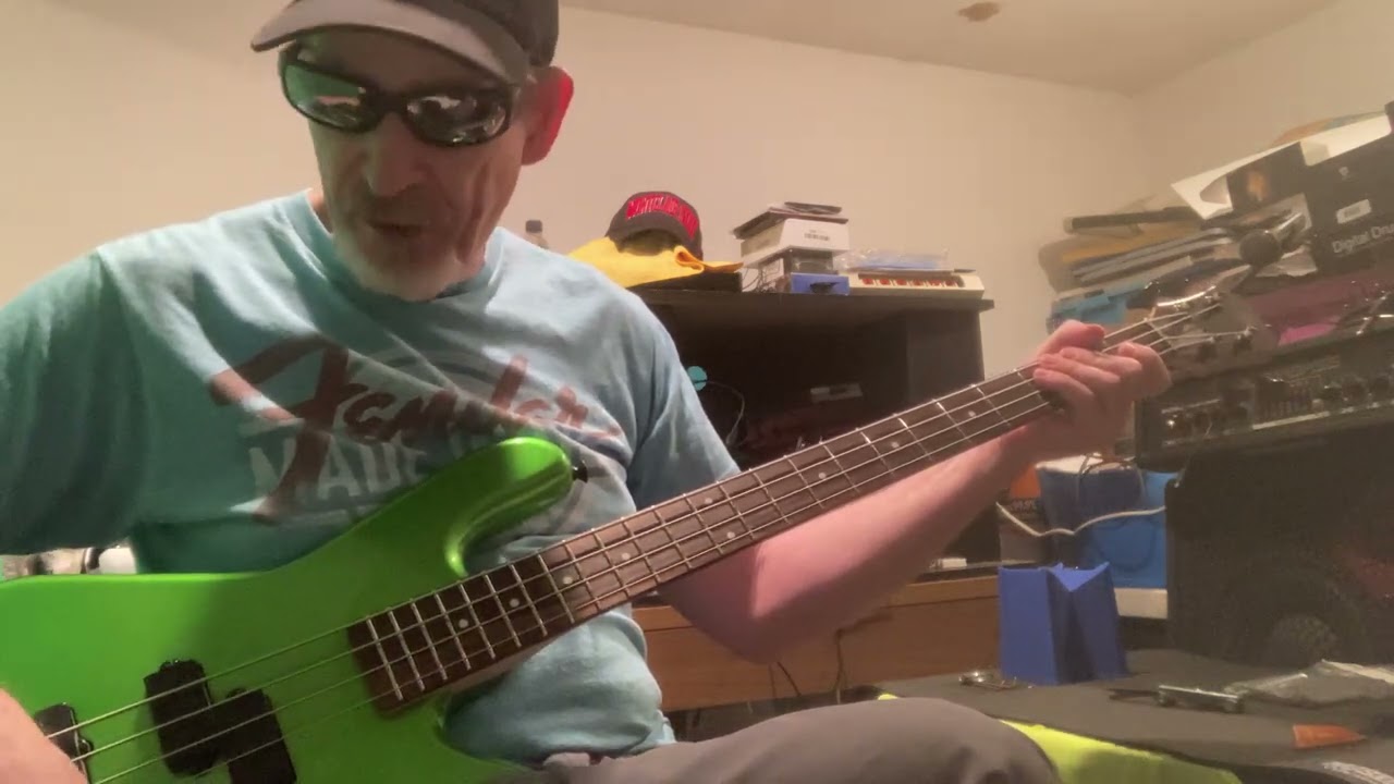 Gear Demo for my Spector Performer 4 Metallic Green bass guitar