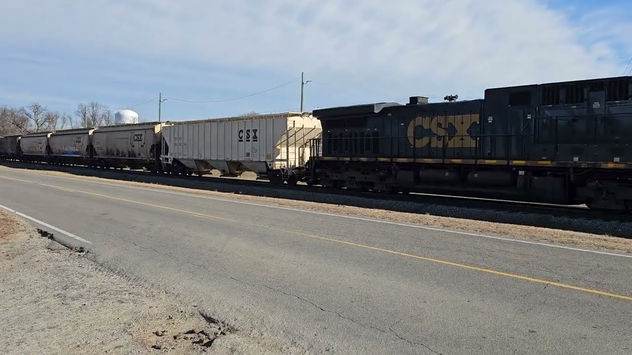 CSX G975-01 CM44AC & AC44CW Loaded Grain Train with a Nice K5LA Horn and Horn Salutes 