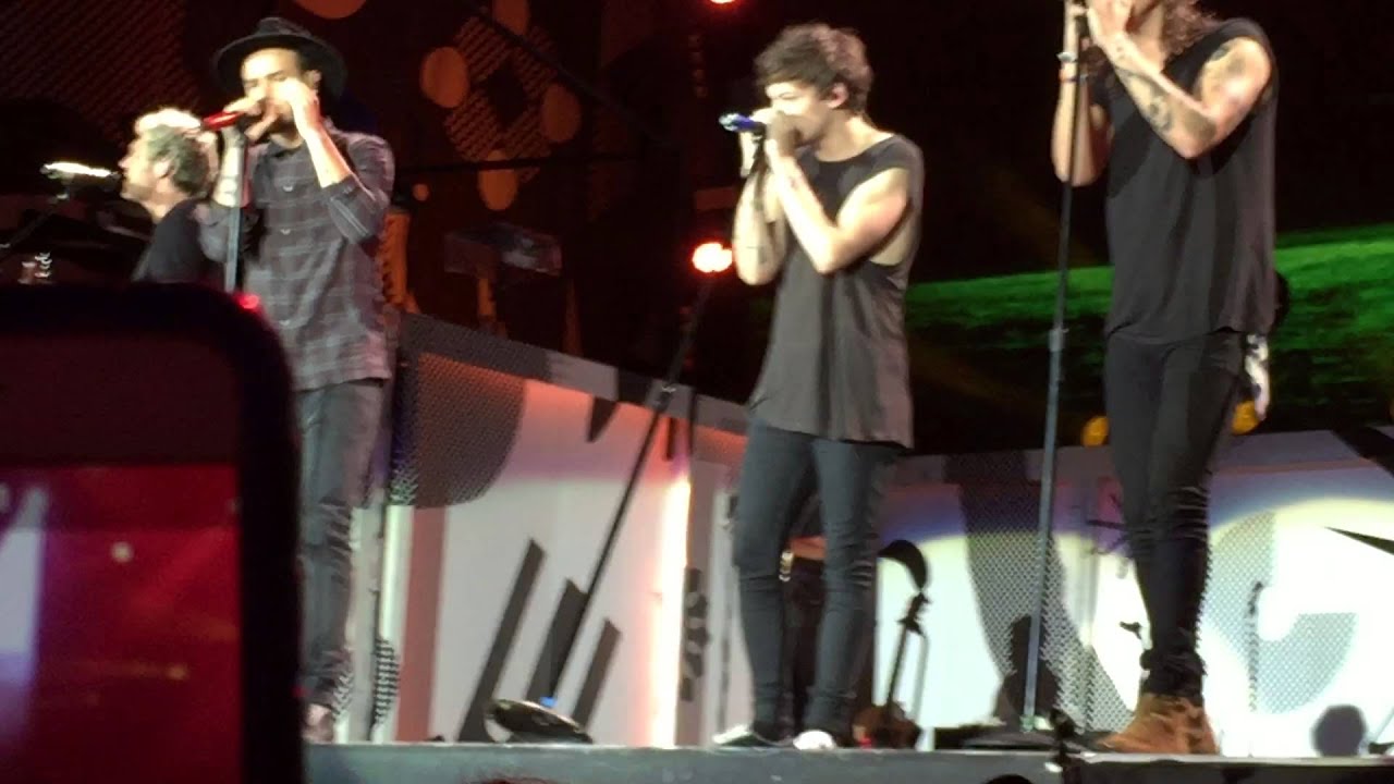 One Direction OTRA Boston 09/12/2015 Night Changes