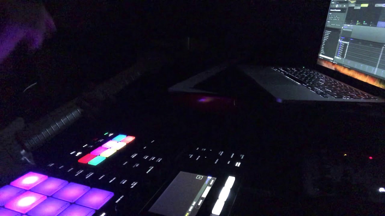 Black Mirror - Maschine MK3 track