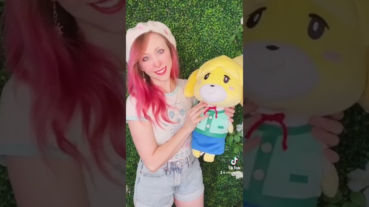 HUGE Animal Crossing Plushies from Nintendo New York!