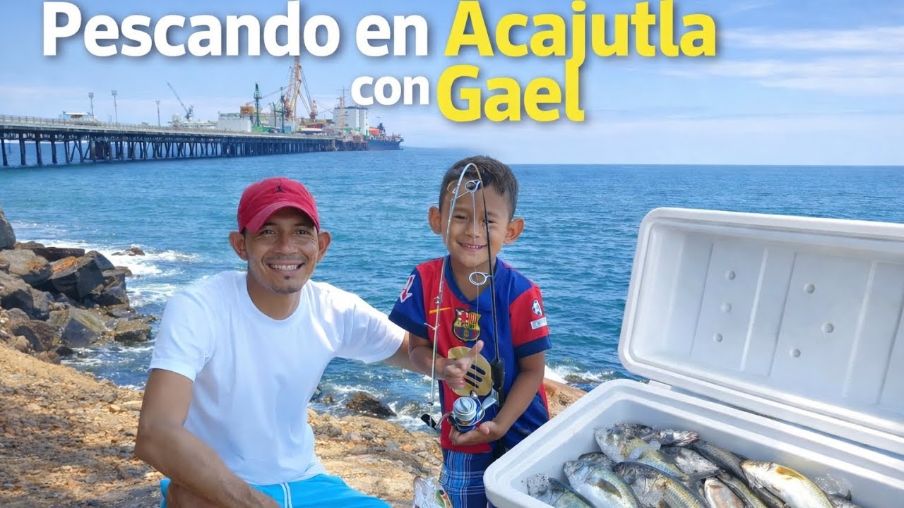 Pescando en el puerto de Acajutla 🎣🇸🇻con Gael , mira cuanto agarramos 