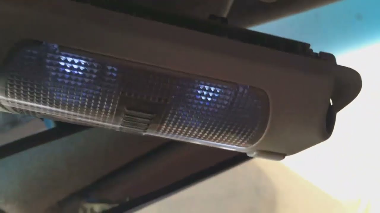 Leds do teto do carro não apagam, o que fazer? ASTRA 99