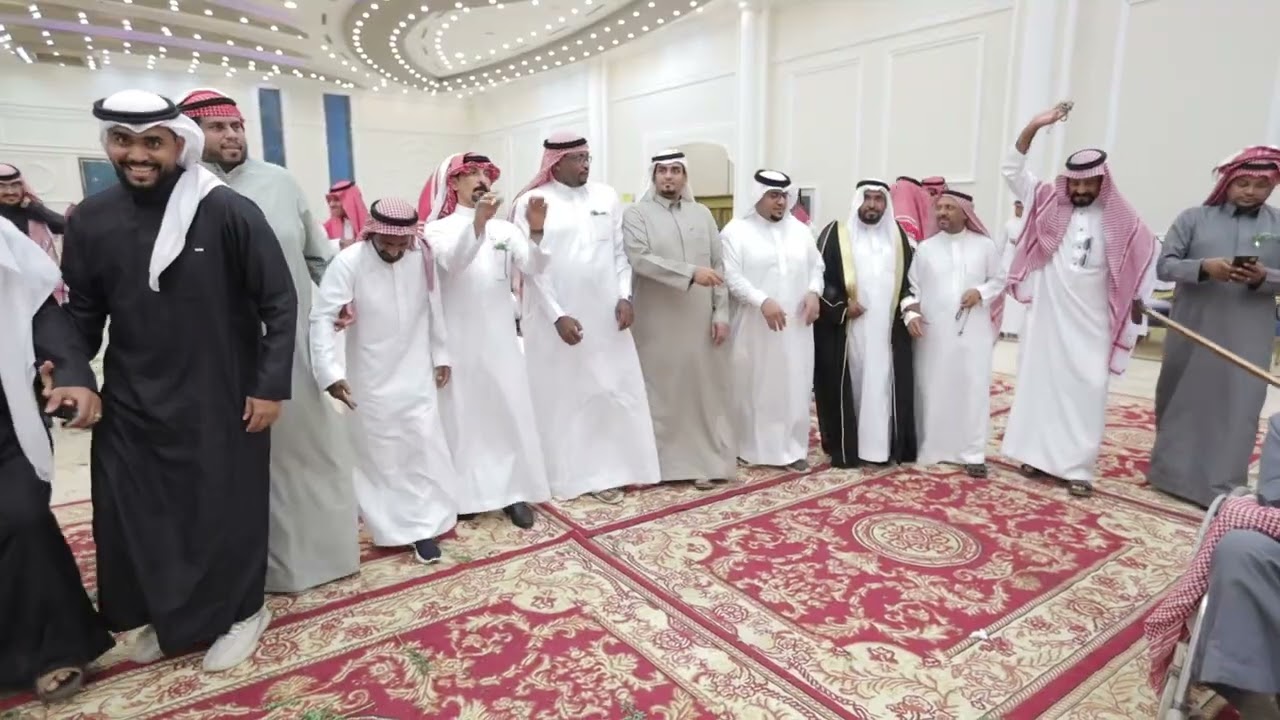 عزتي له   غناء حاتم اسلم في حفل زفاف مشاري الزيلعي