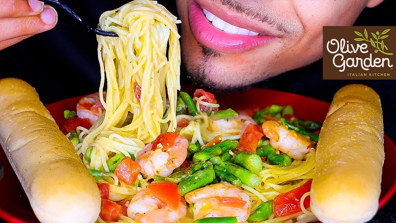 ASMR SHRIMP SCAMPI CREAMY PASTA | OLIVE GARDEN MUKBANG | TASTY BREADSTICKS EATING SOUNDS *BIG BITES