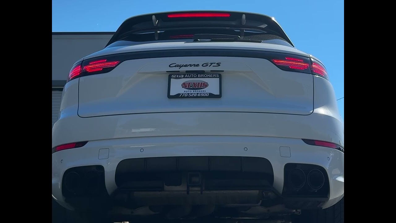 2021 Porsche Cayenne GTS Cold Start exhaust note