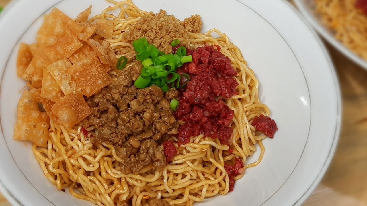 Bakmi Babi | Mie Babi Merah (Ga Perlu Dipanggang) | Chinese Noodles With Minced Pork | Nael Onion