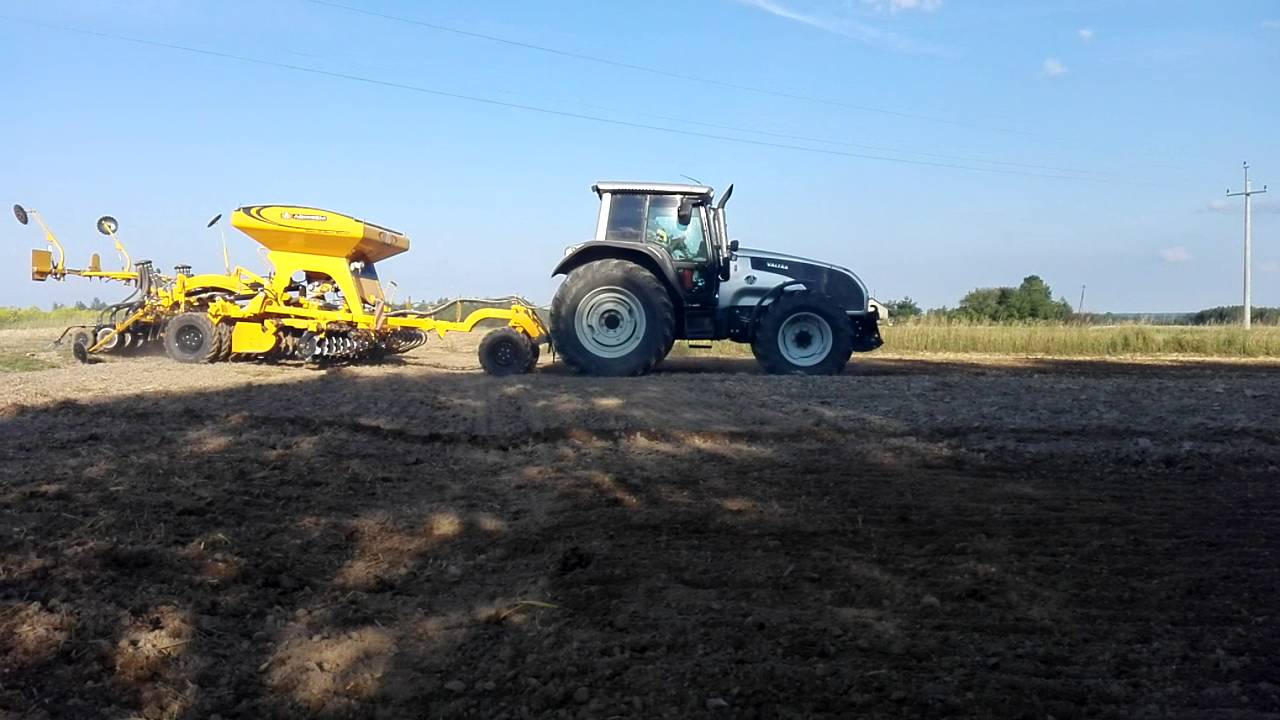 Siew rzepaku 2016, Valtra t-130 + Agrisem Disc-O-Sem 3m