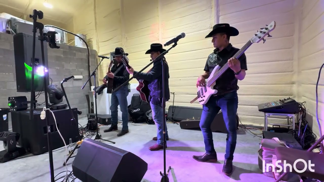 Los Sierreños del Norte - Elenita