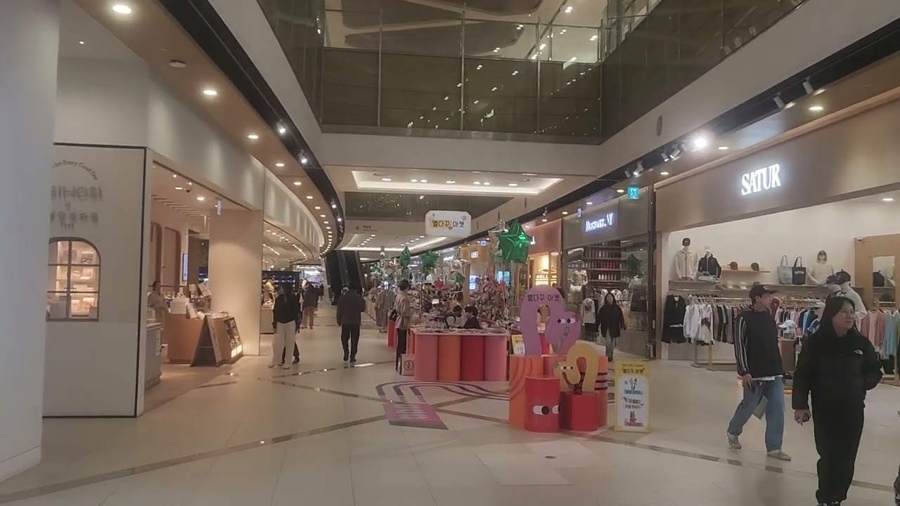 (김포 아버지와 마곡 어머니 이야기) 오랜만에 작은 이모랑 롯데몰 김포공항에서 쇼핑하다