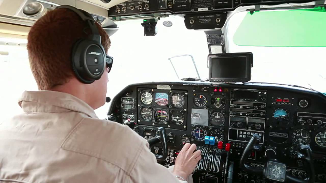 Tour de France : Avion relais | Les Coulisses des Coulisses