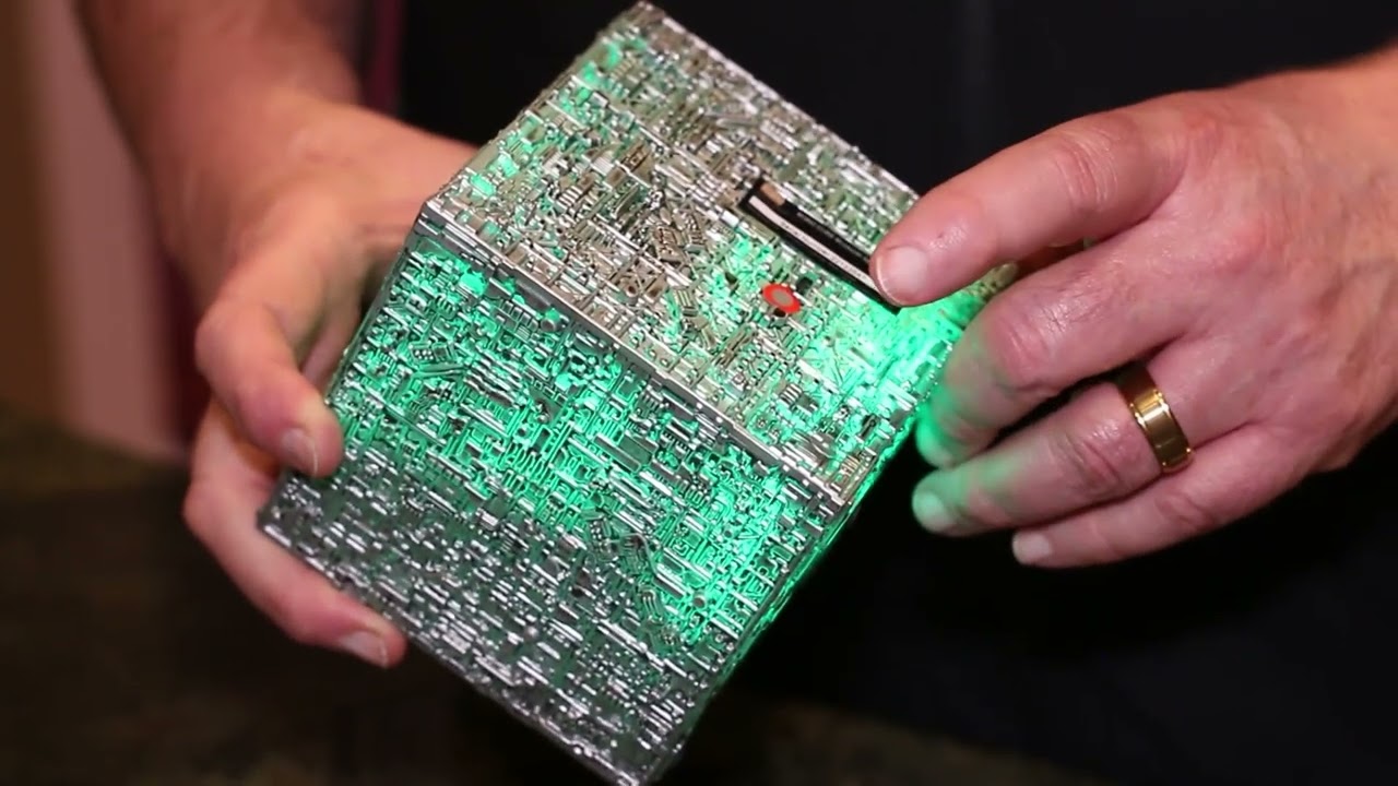 Fametek Star Trek Borg Cube Bluetooth Speaker