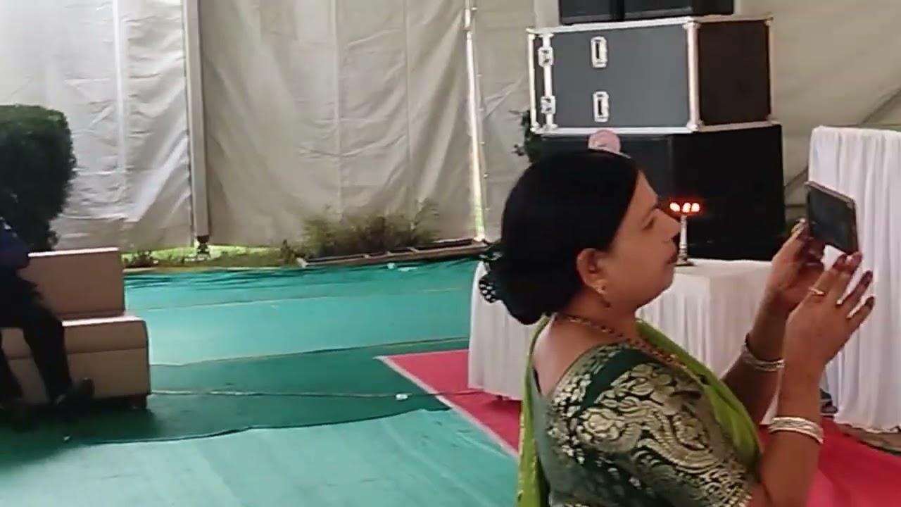 Ek pyar ka nagma Hai by Ganesh Agarwal in Gwalior mela karaoke by Anil Chauhan