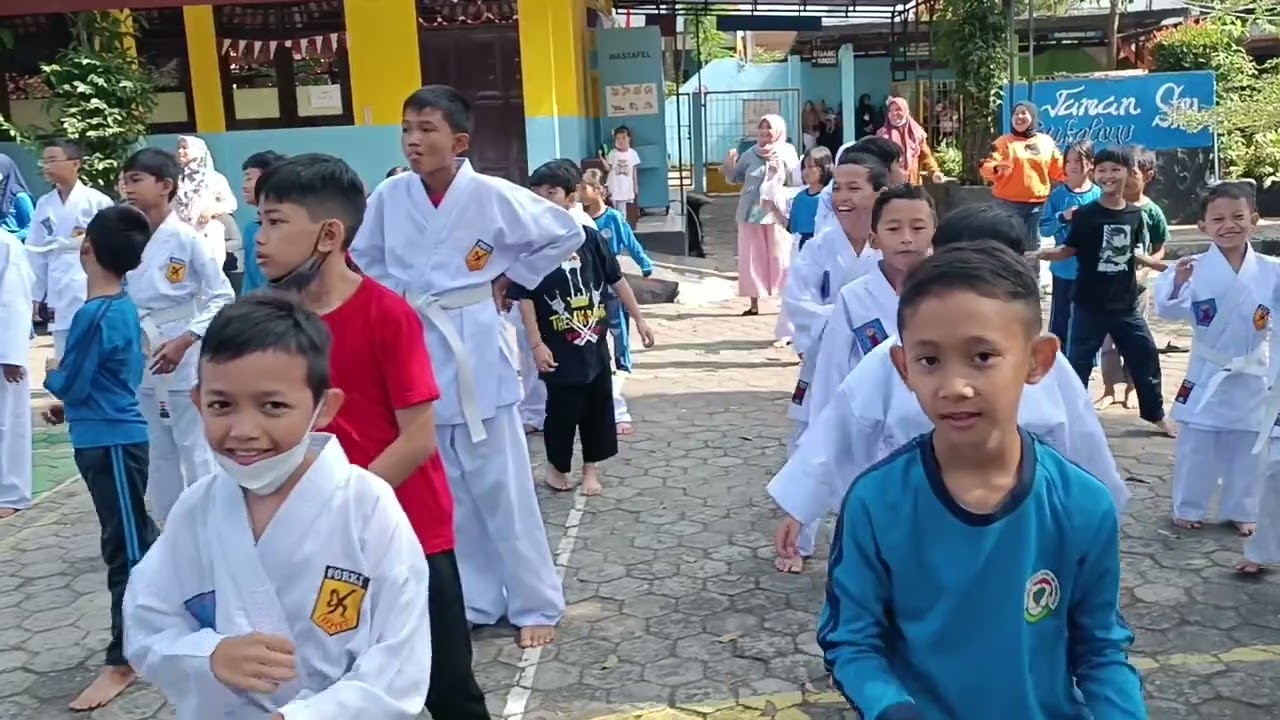 SKJ Pelajar 2022 SDN 201 Sukaluyu Kota Bandung Pelaksanaan Rekor Muri