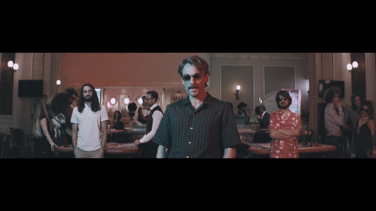 Me Gustas Tú - La Sonrisa de Julia (Vídeo Oficial)