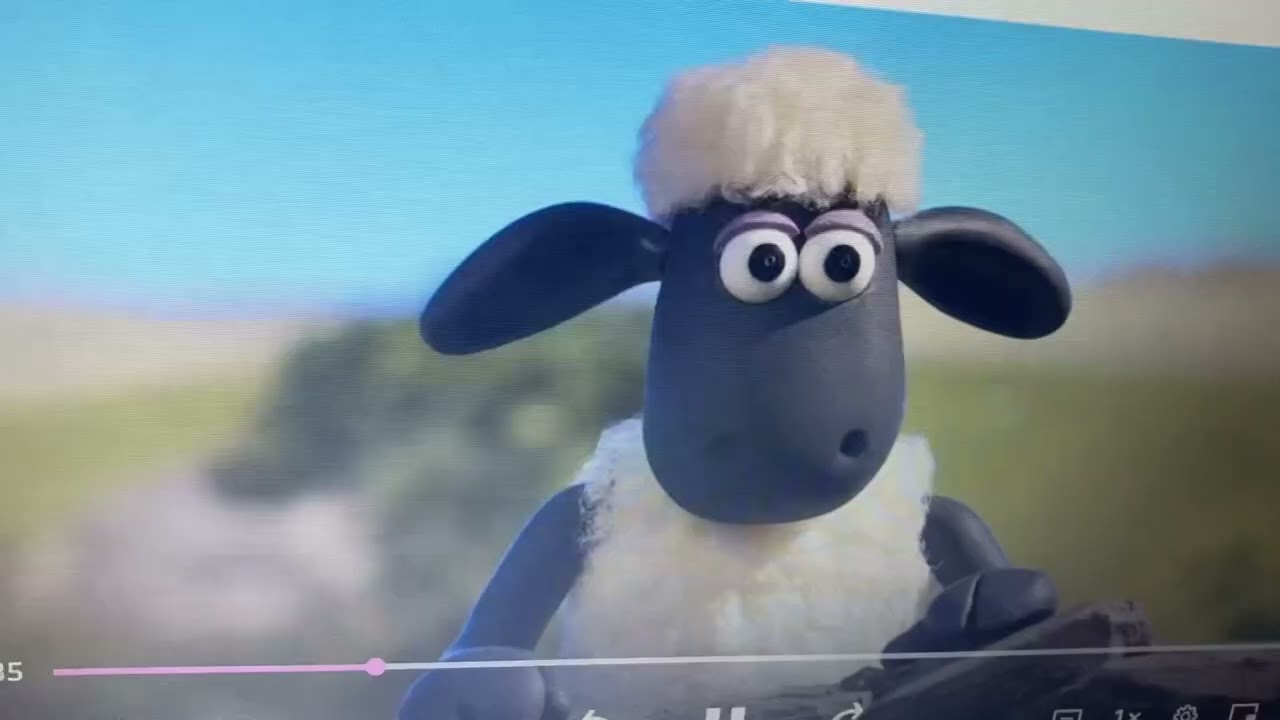 Shaun the sheep’s reaction to Fannie having a potato stuck on her nose