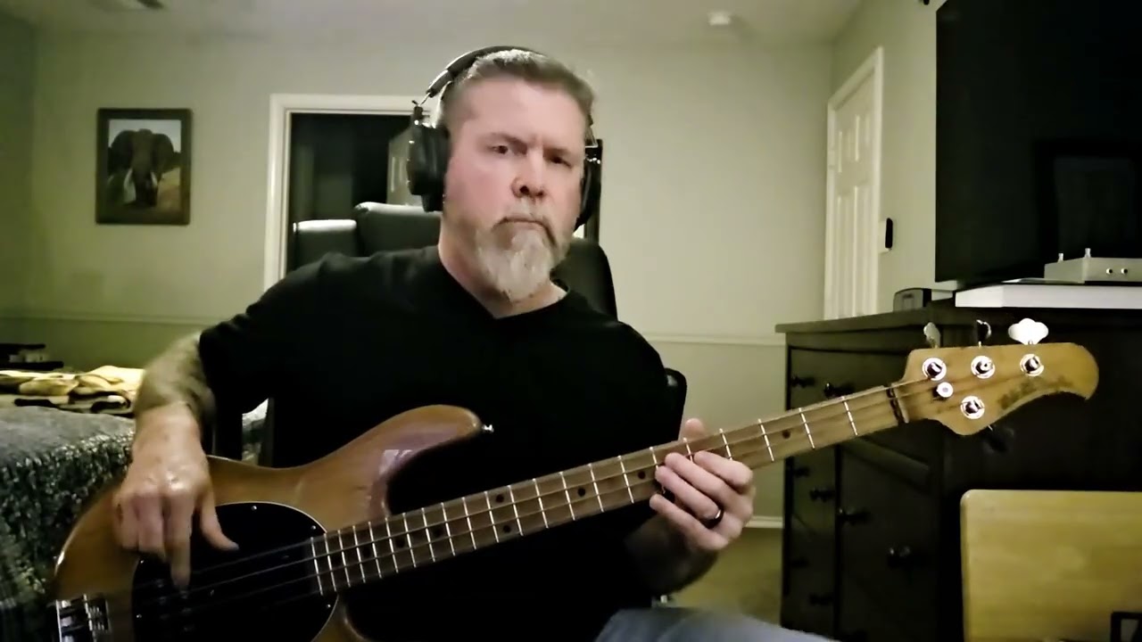 Metallica The Thing That Should Not Be Bass Cover
