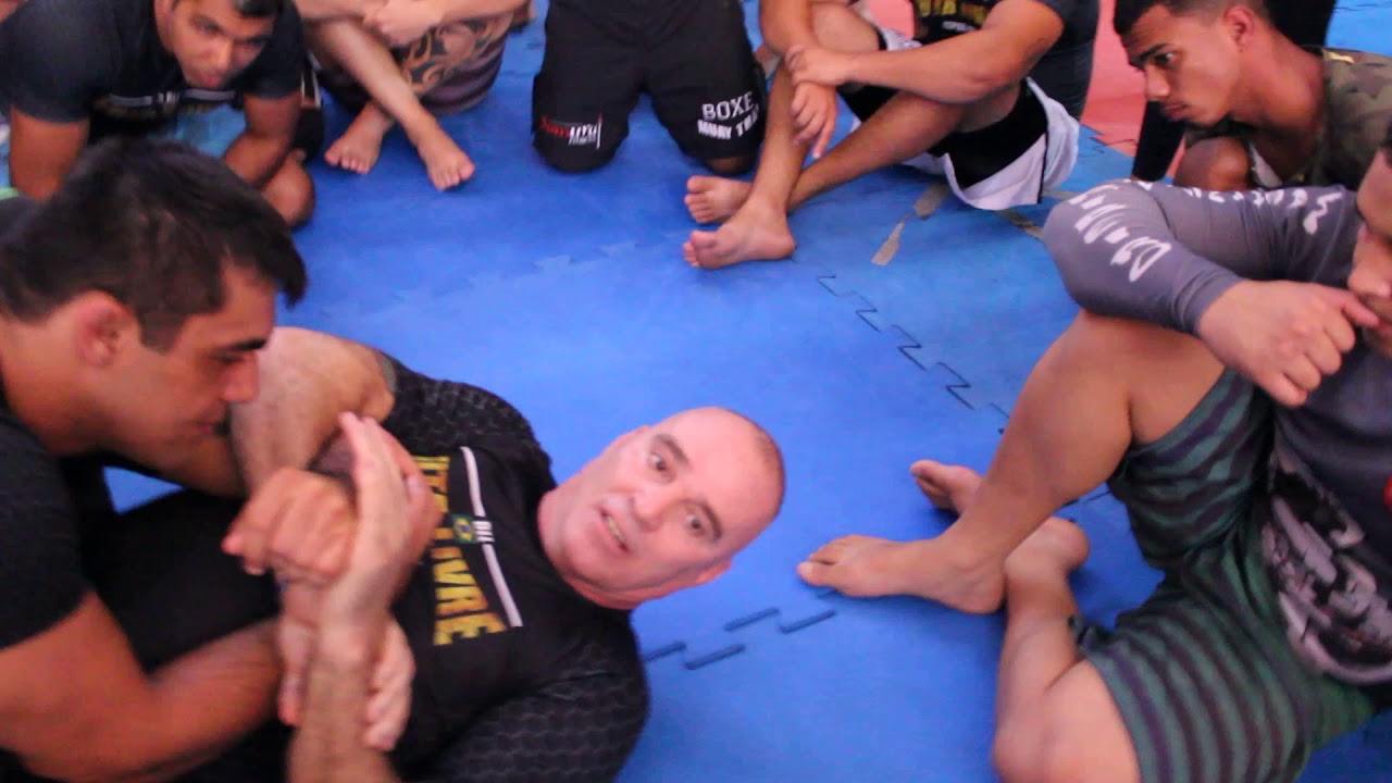 Seminário Hugo Duarte BLL 2019 ( Ataque da guarda, americana invertida, mão de vaca, arm-lock )