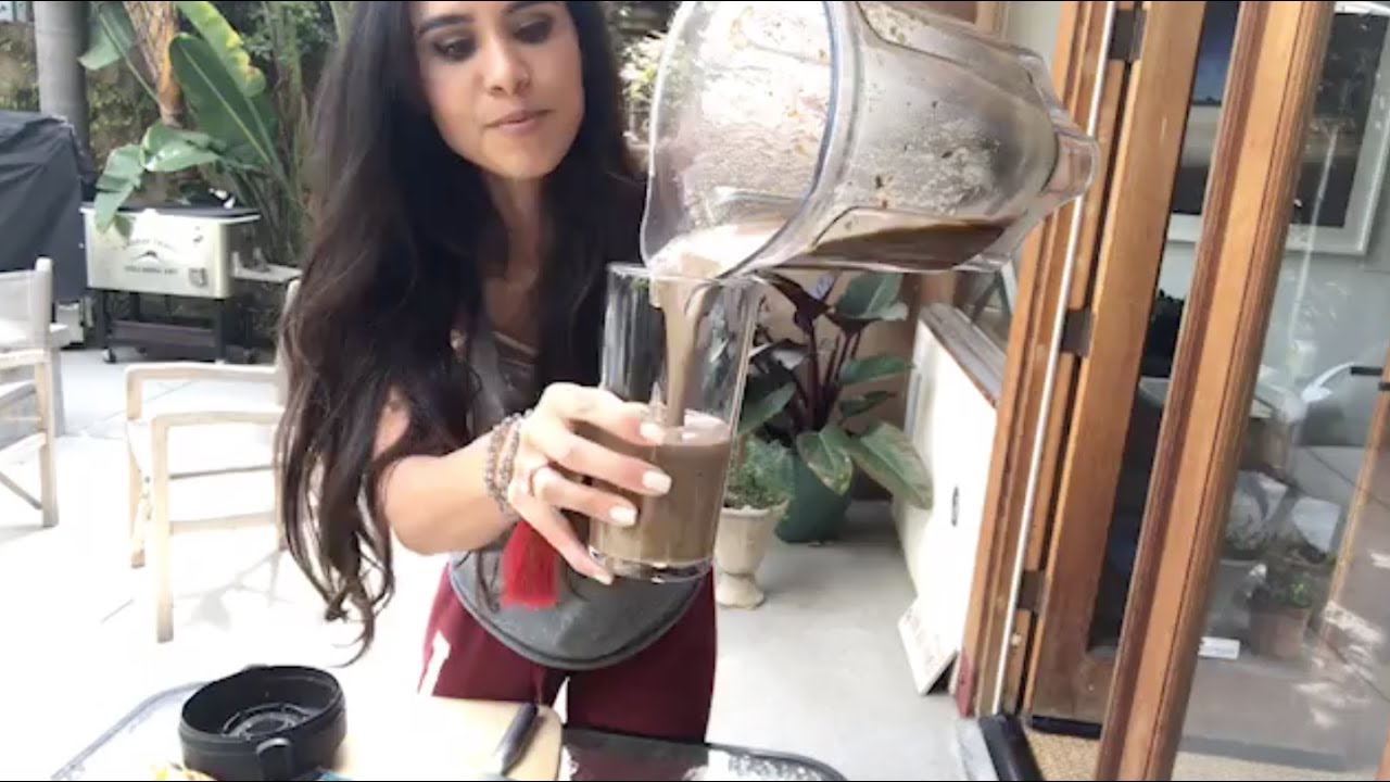 Chai Mocha Power Protein Smoothie! [Kim Cooks Live + Q & A]