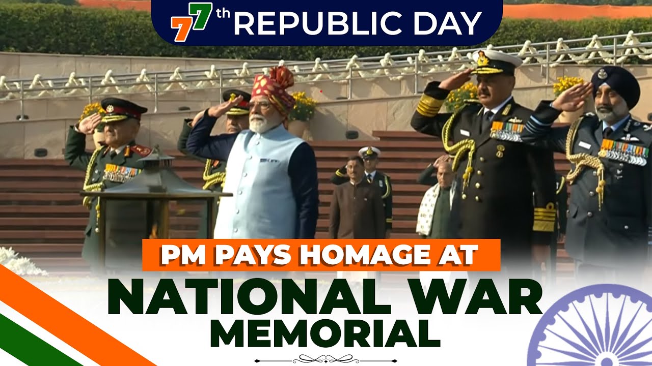 PM Modi pays tribute at National War Memorial | 77th Republic Day | India | Tri service chiefs