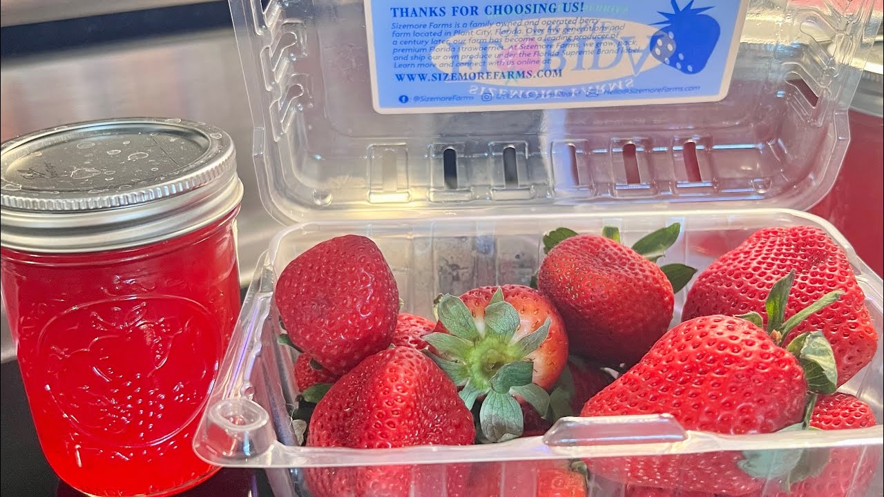 How to Make Homemade Strawberry Jelly (Easy Step-by-Step) @Mary1athome 