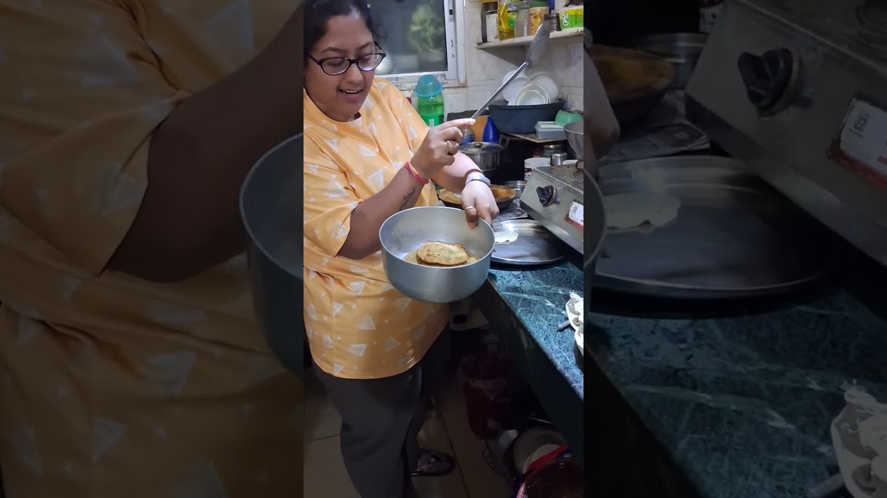Matar Chimi ki Kachori.🥯 [337]