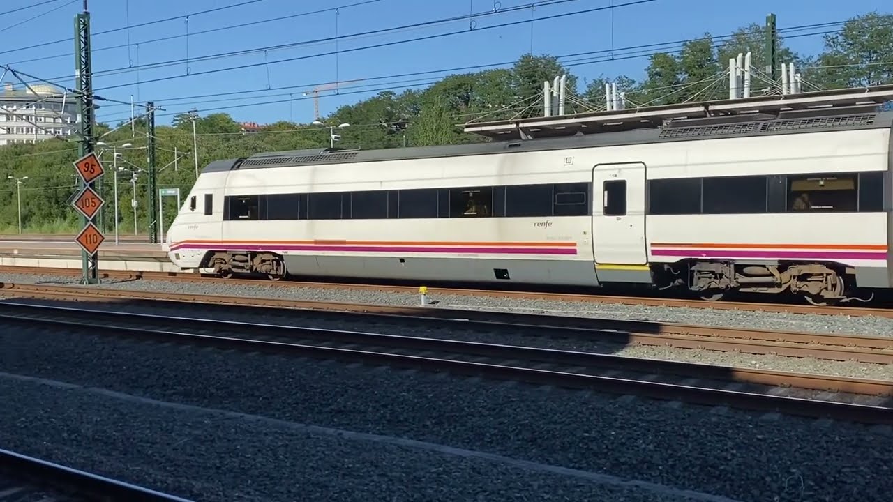 RENFE - 599 saliendo de Pontevedra