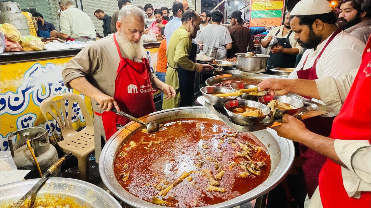 Sufi Siri Paaye Famous Food In Kartarpura Food Street Rawalpindi ! Mutton Siri Paaye Special Channay