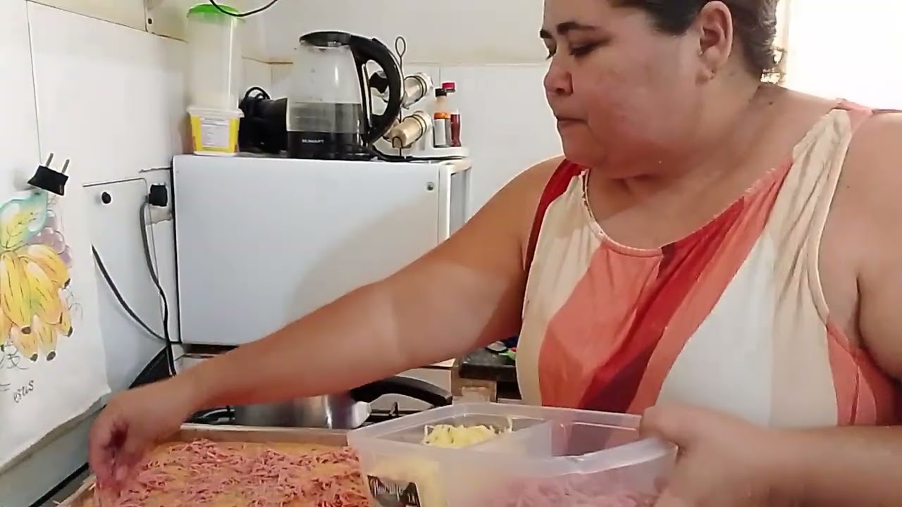 Almoço de hoje lasanha e churrasco para comemorar o aniversário de Naldo 
