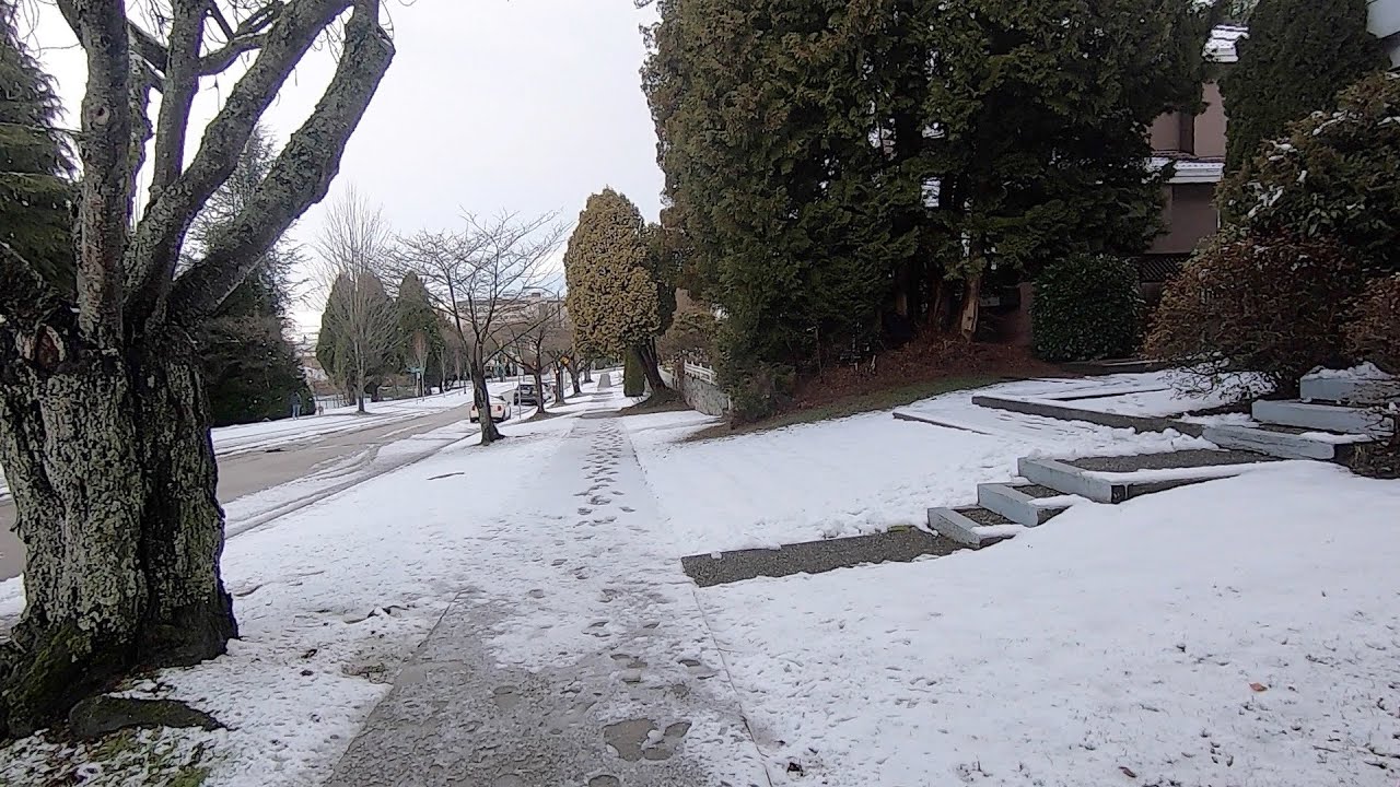 Snow in Vancouver Canada. Winter Conditions. January 2020. Walking in the City. Willow Street, etc.