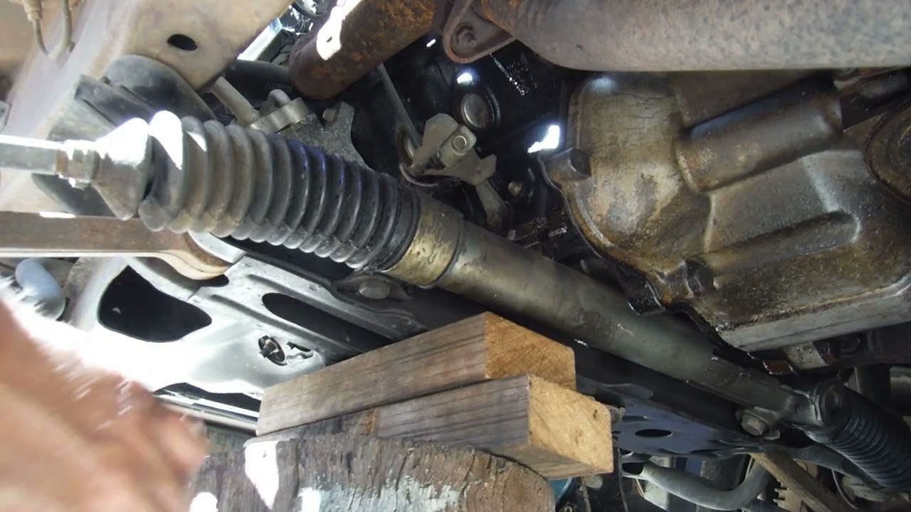 VX Commodore starter motor change hillbilly style !