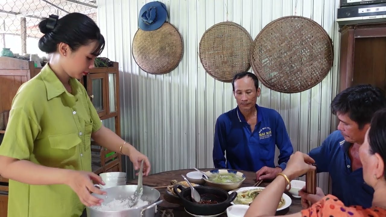 Ngày Đầu Tiên Đốn Tre Làm Chòi Gia Đình Cù Lao Gió - T23