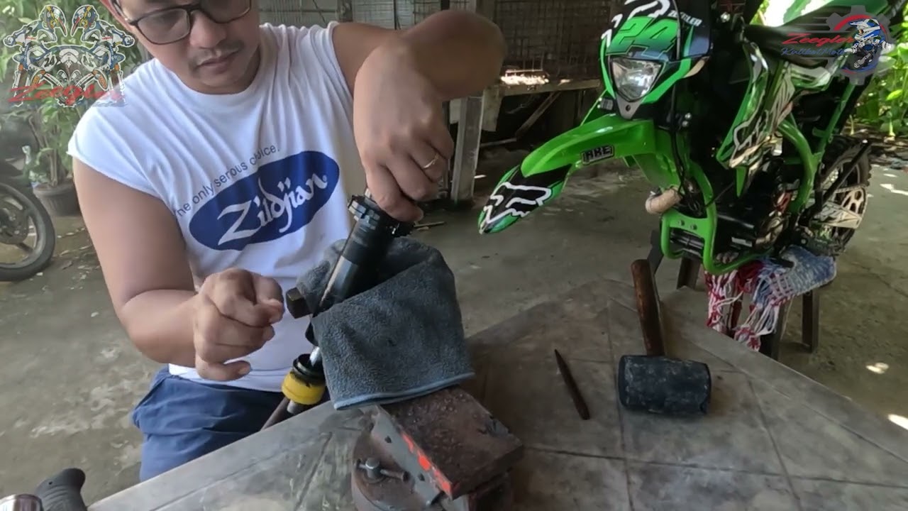KRY200 Rear Shock repair - change Oil Seal & O-ring | Full Details