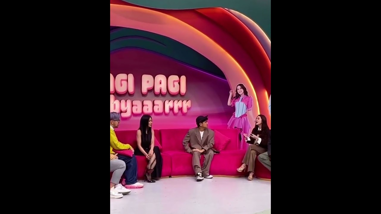 DENADA, DWI ANDHIKA DAN MELODY PLASTIK DI PAGI PAGI AMBYAR HARI INI