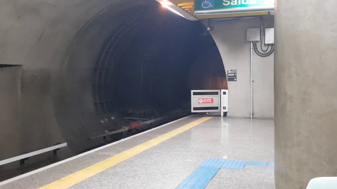 Frota I (I02)chegando na esta&ccedil;&atilde;o Brigadeiro
