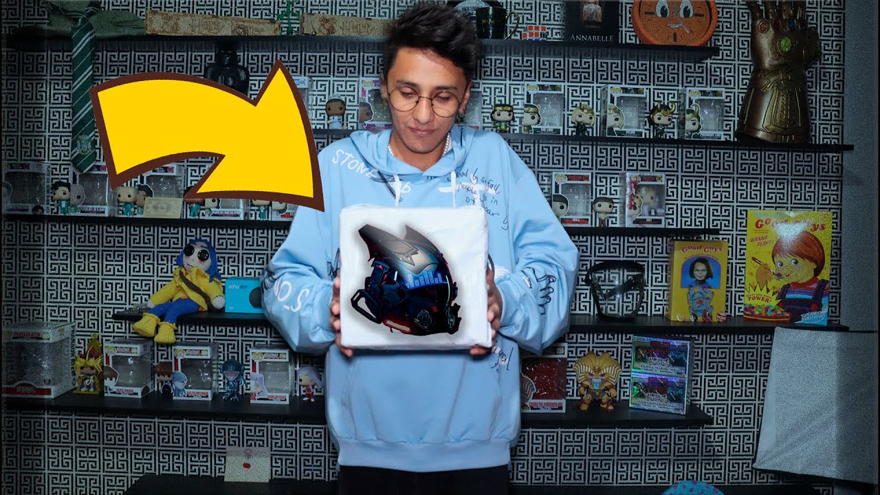 COMPRAMOS UN CASCO CYBERPUNK!