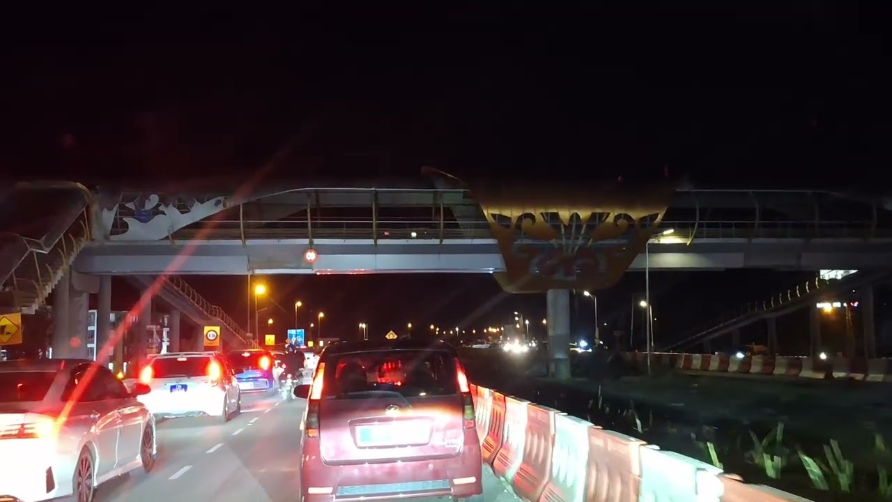 TERKINI‼️SUASANA TRAFIK SAMARAHAN MALAM HARI ⭐️AIMAN MALL UNIMAS SARAWAK⭐️