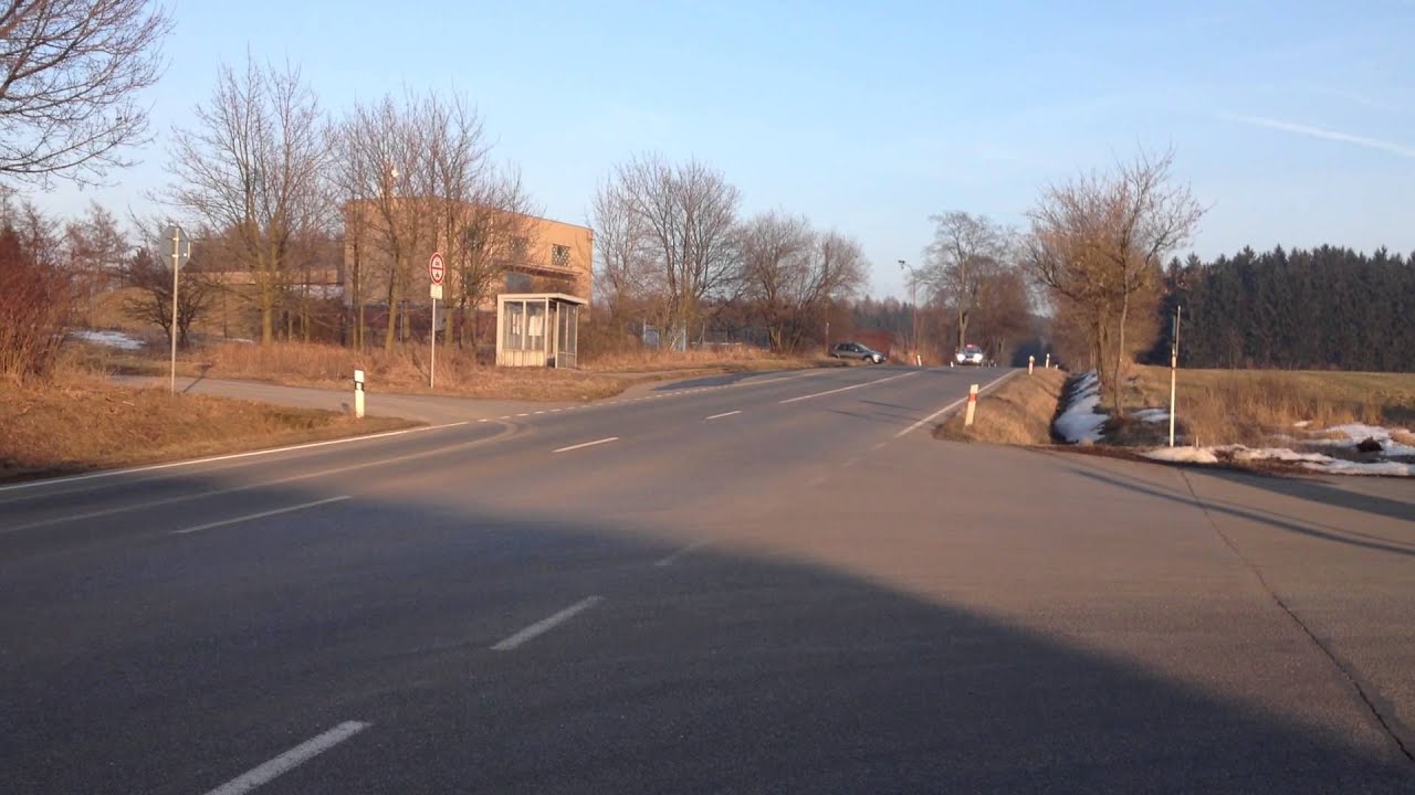 Průjezd prezidentské kolony u Rychnova nad Kněžnou