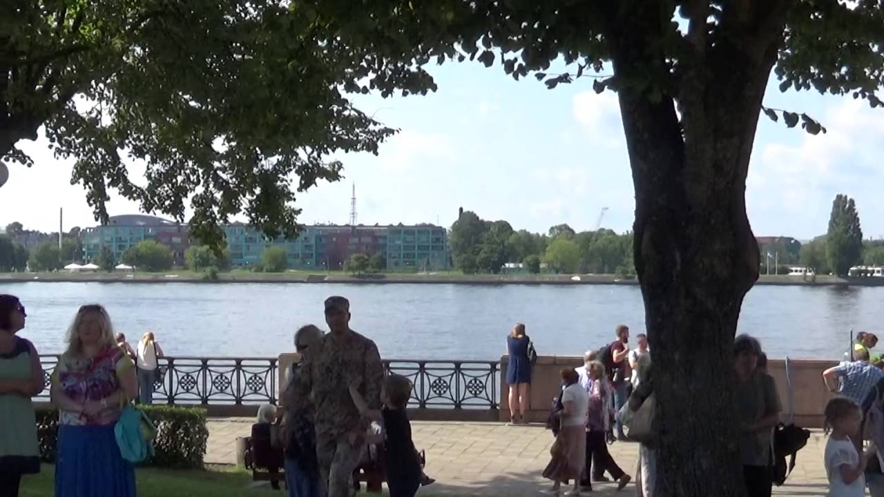Es dziedāšu par Tevi Tēvu zeme