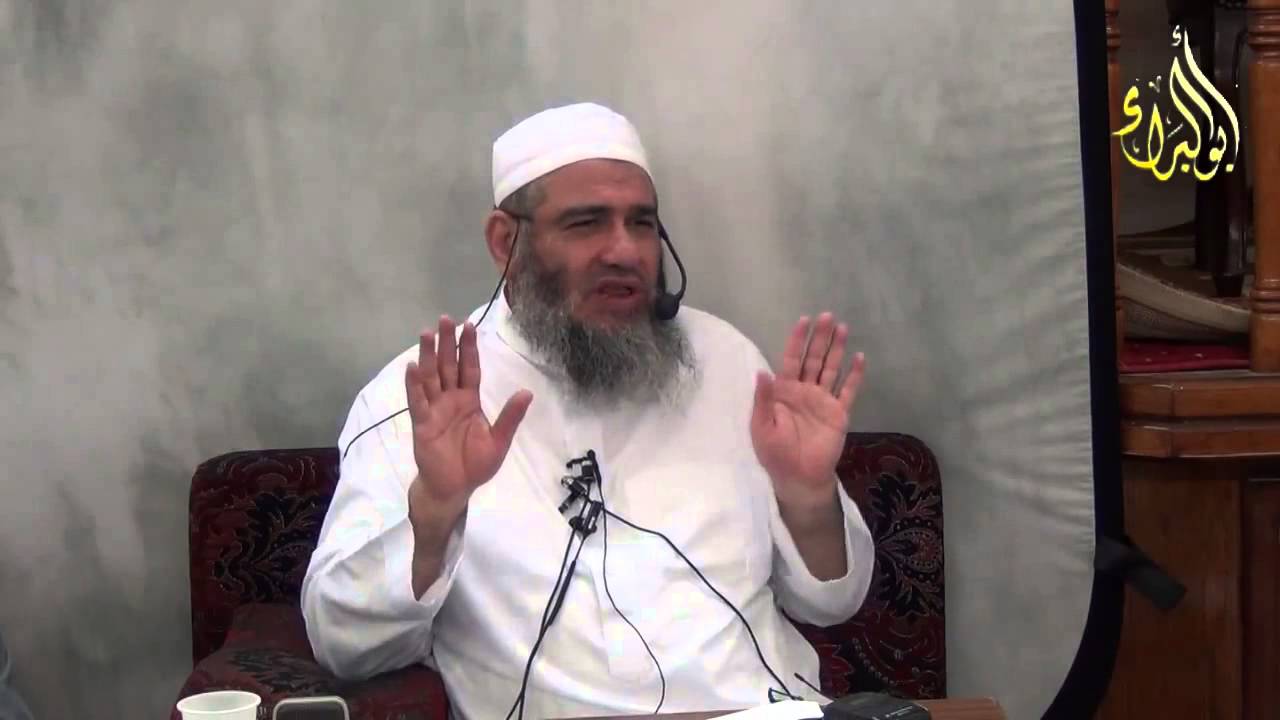 ما حكم أخذ شعر الوجنتين أو شعر العنفقه