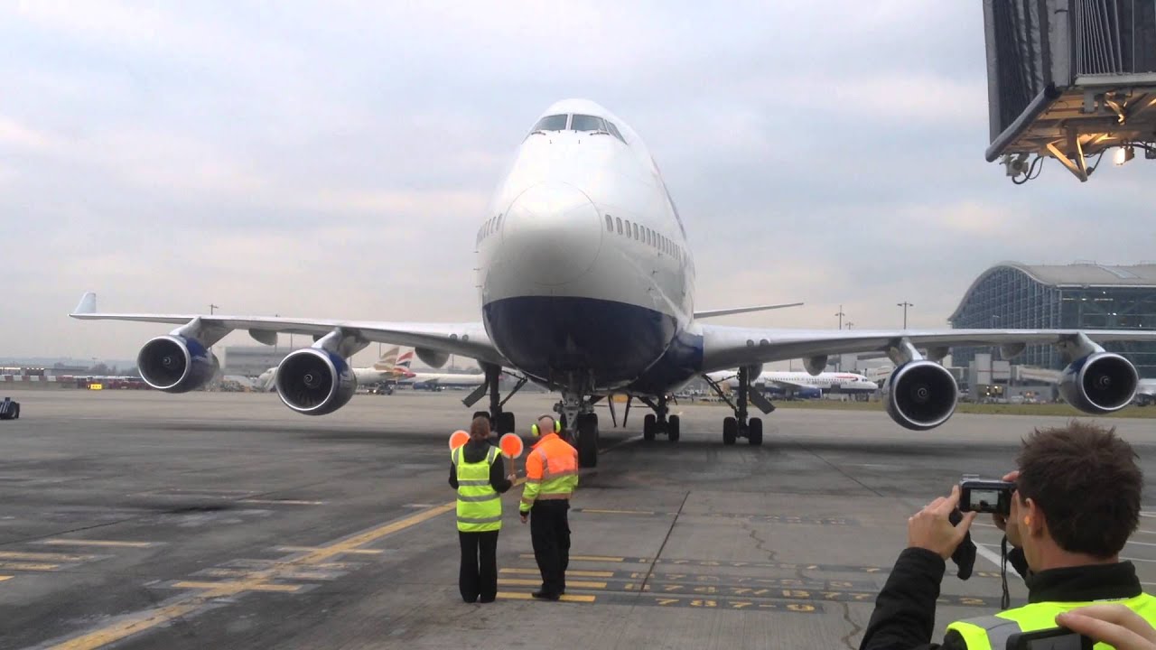 British Airways 747-400 Marshalling Onto Stand