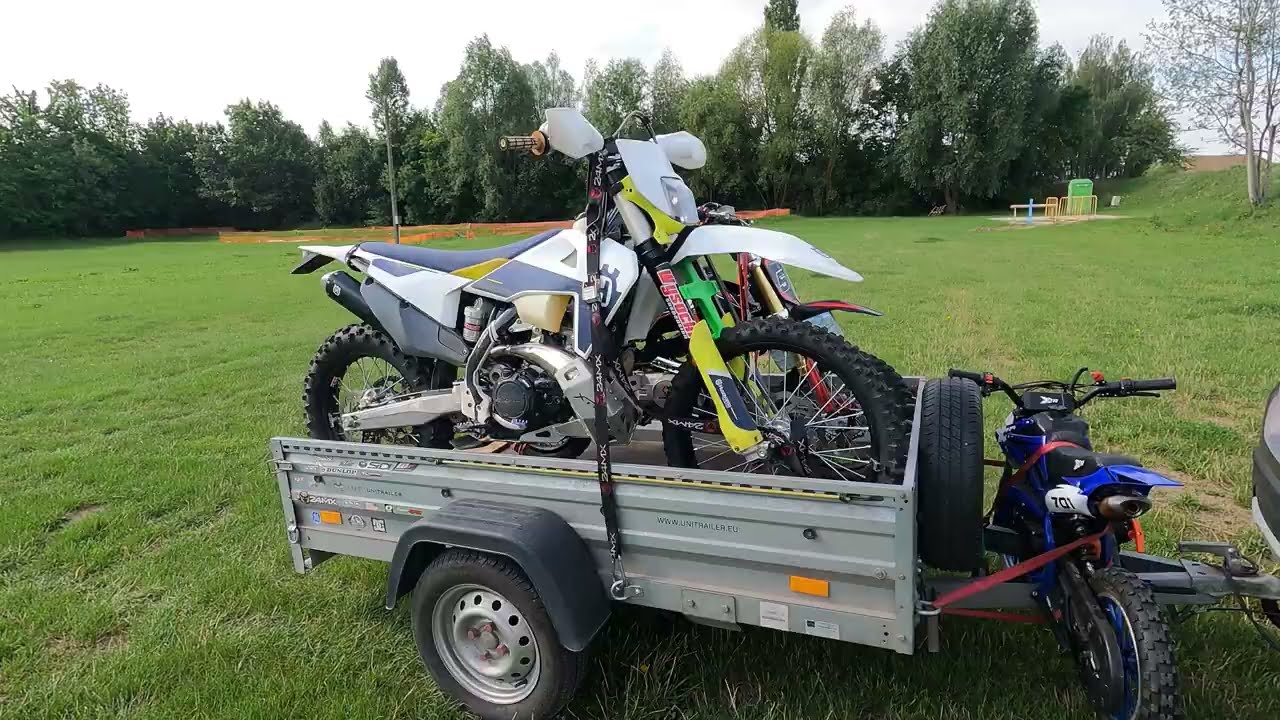 Przyczepka nie motocyklowa a fajna. Jak przewozić motocykle.