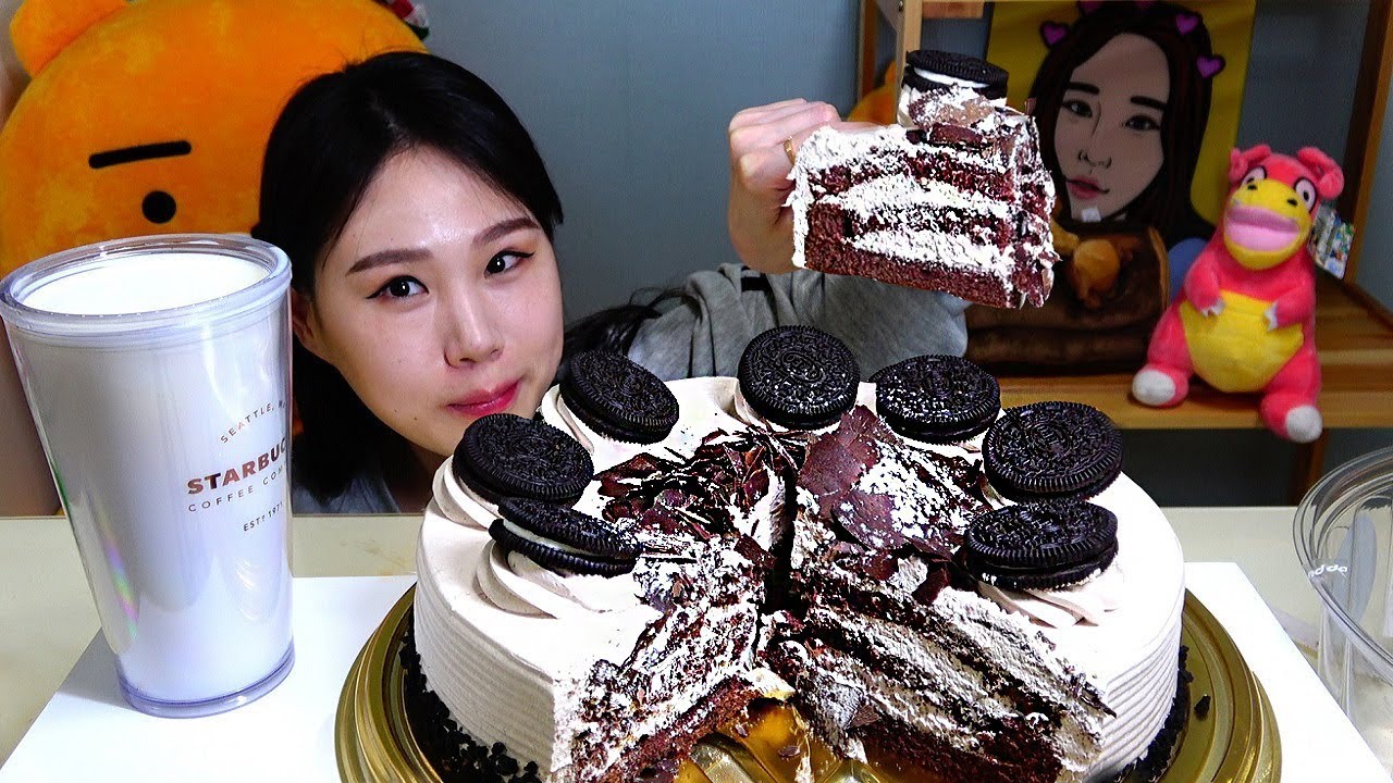 깡패다 가격깡패 쿠키초코생크림케이크 먹방 Mukbang