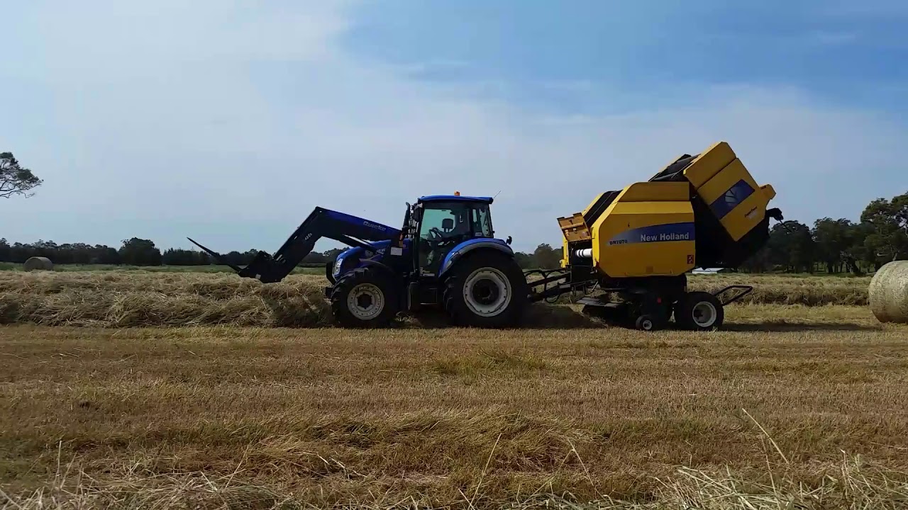 BR 7070 New Holland  hay roller