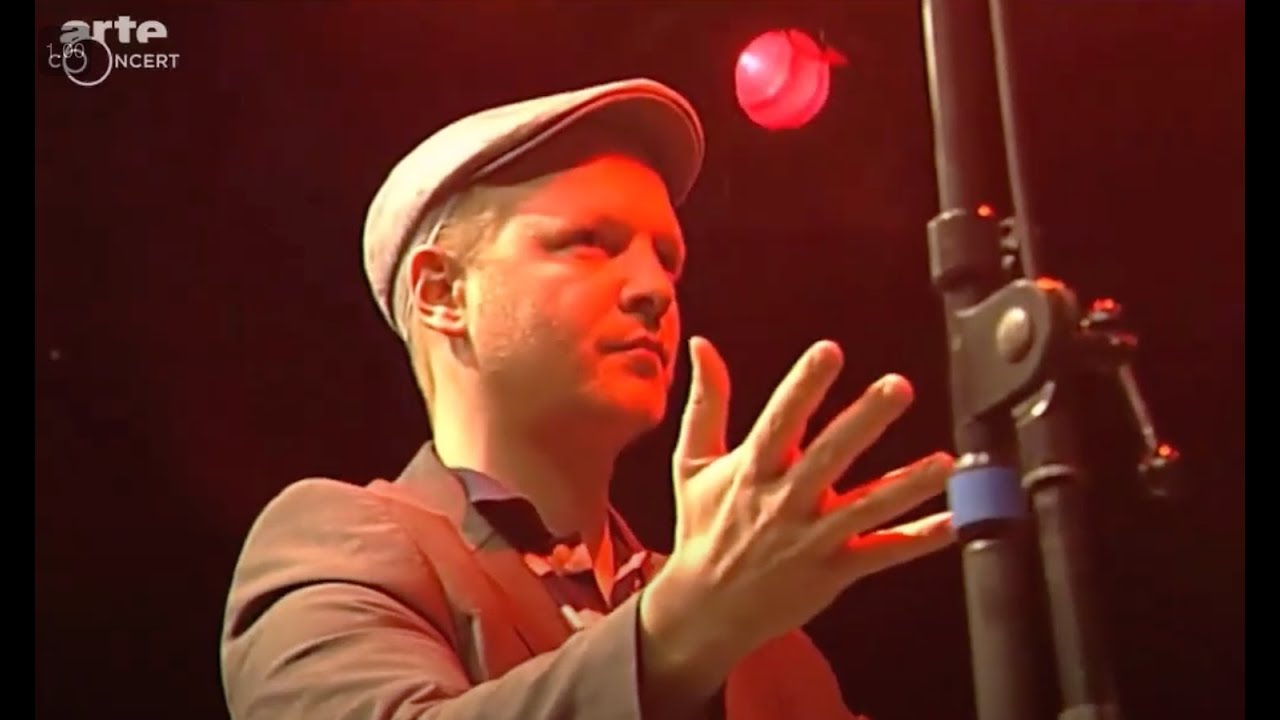 Conducting  - Fischermanns Orchestra at Jazzahead 2015 by Simon Petermann