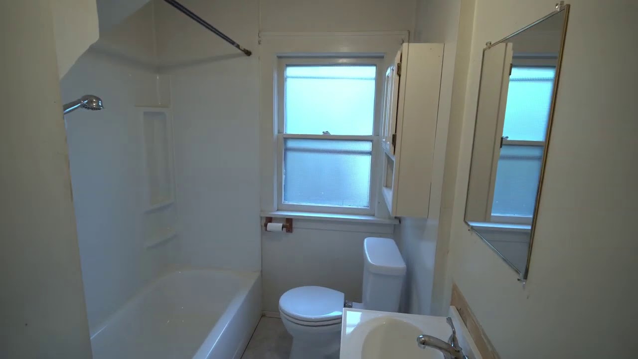 Stunning 4 Bed, 1 Bath Home!