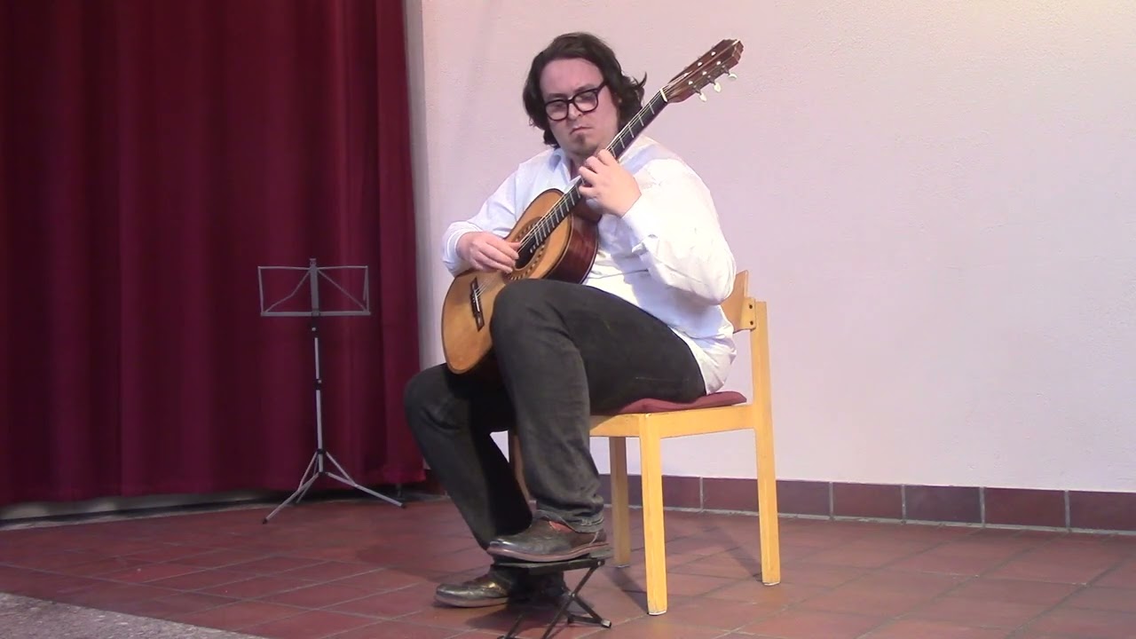 Filip Alilovic plays Filip Alilovic, 