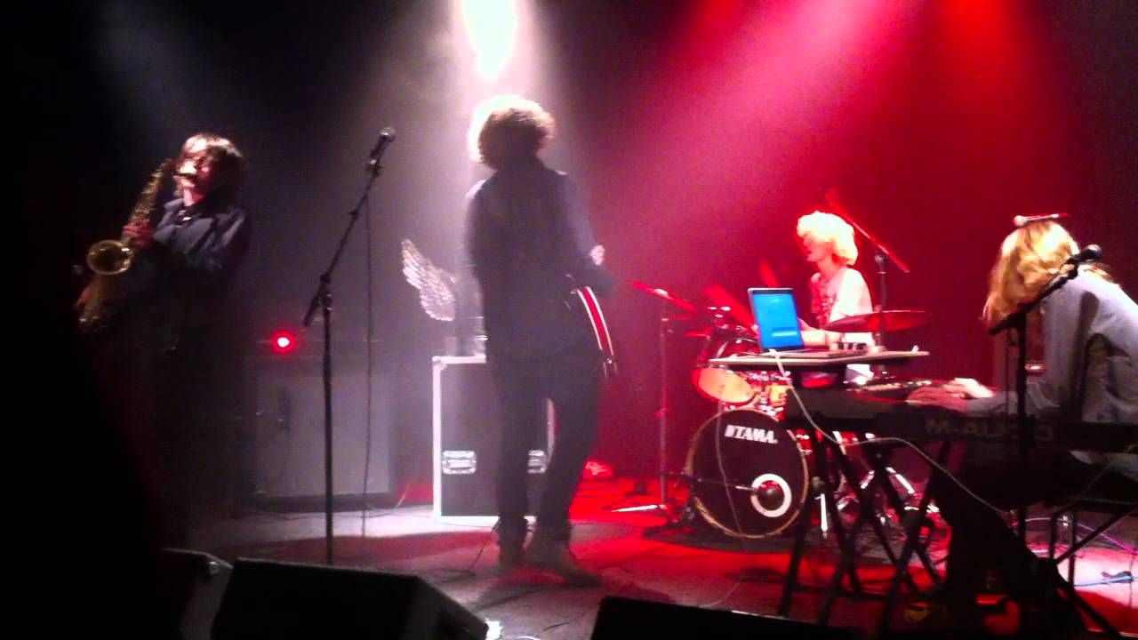 The Flying Trashcans @podiumasteriks #freezeonfriday 23-3-2012.MOV