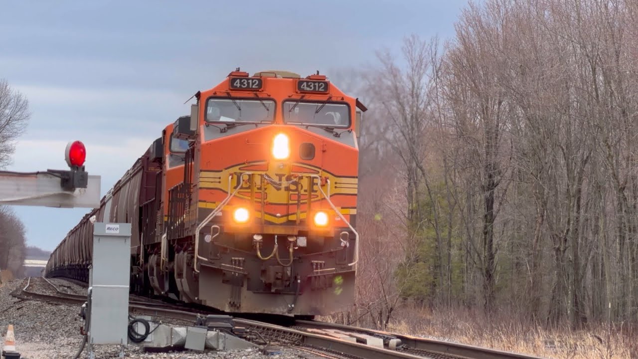 BNSF Covered Hoppers train. Westbound. Conneaut, OH. March 16, 2026.