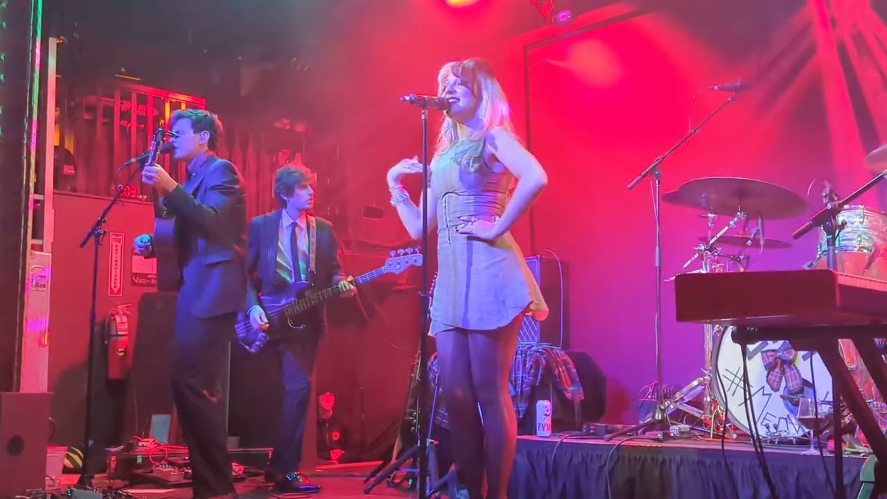 Walk-on & "Lipstick" Luvcat Live @ Warsaw Brooklyn, NYC 12/4/2025. 'Lipstick & Pearls' Tour